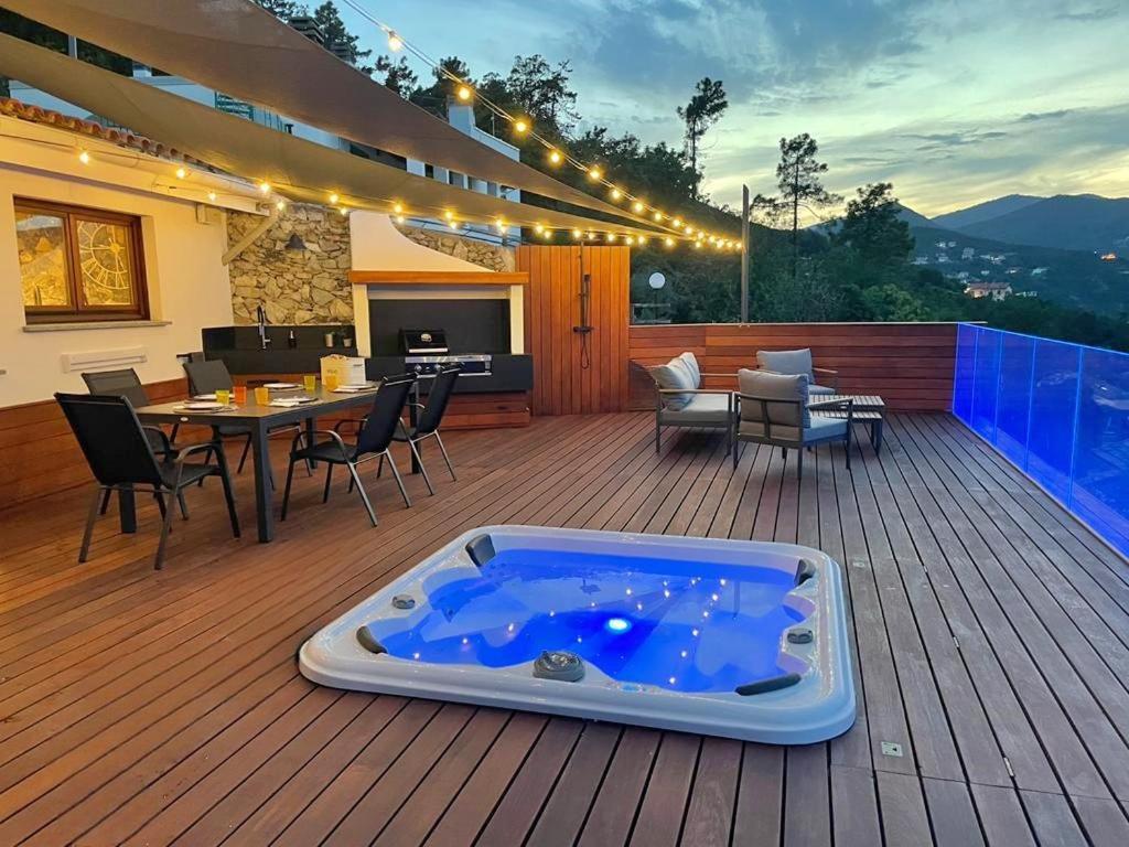 Spettacolare Vista Isola Terrazza E Idromassaggio Villa Noli Exterior photo