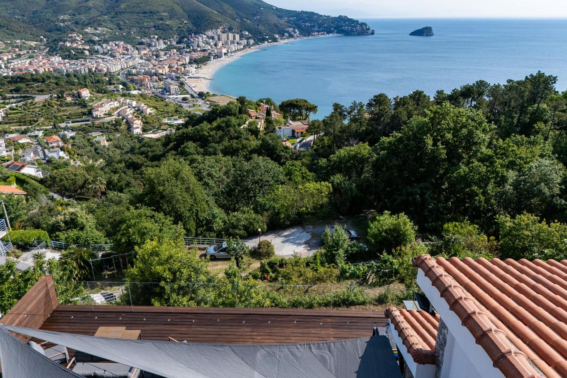 Spettacolare Vista Isola Terrazza E Idromassaggio Villa Noli Exterior photo